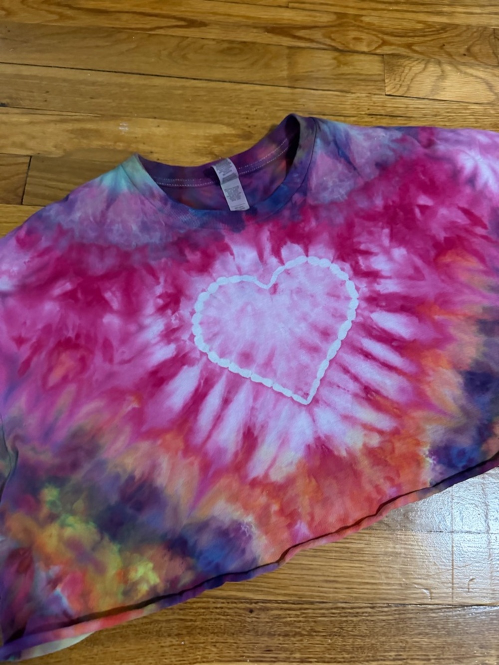 Tie-Dye Heart Graphic Crop tshirt Pink Multicolor